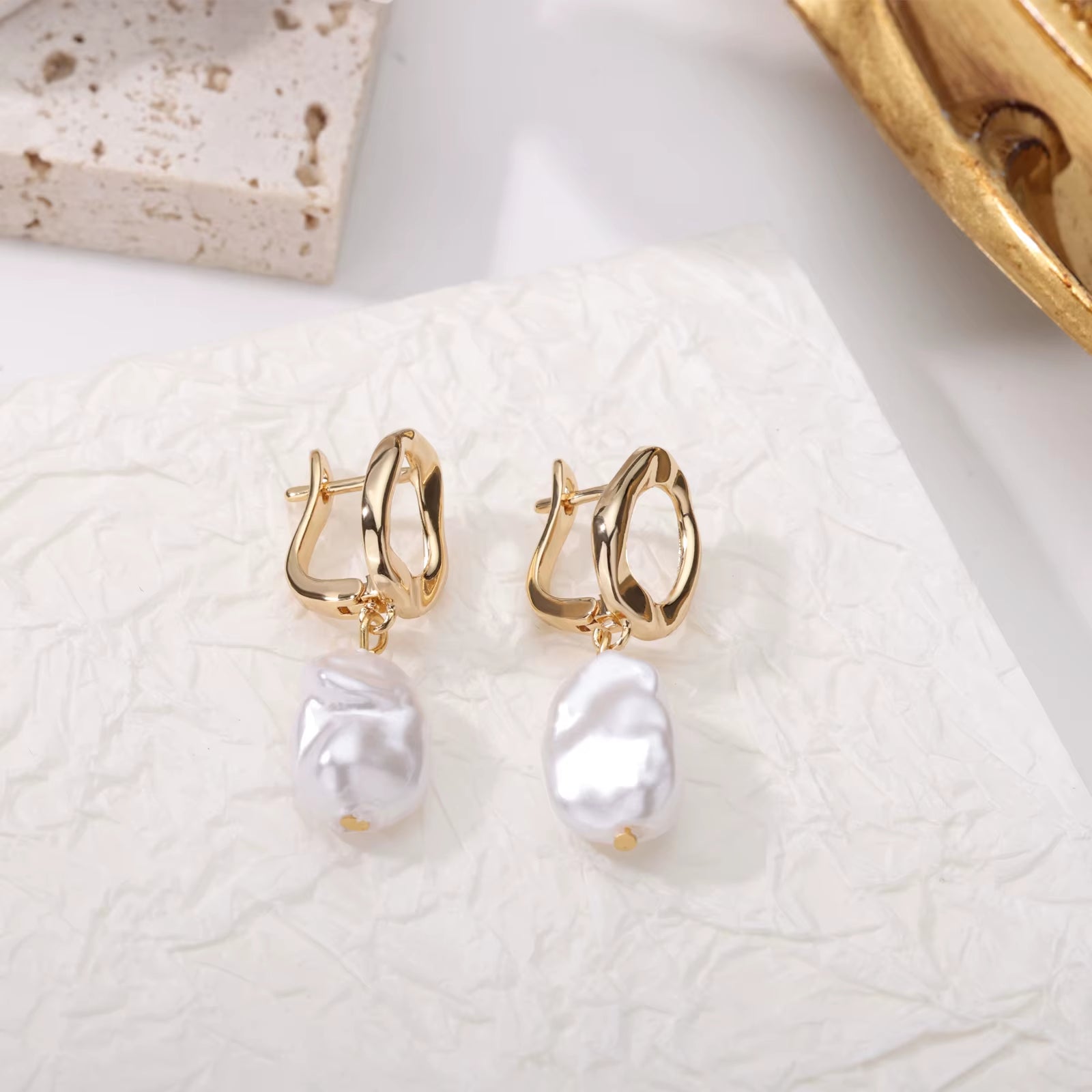 Circle Earrings for Women Vintage Punk Baroque Pearl Earrings Stainless Steel Ear Clip Women Jewelry Imitation Pearl Gift Mujer
