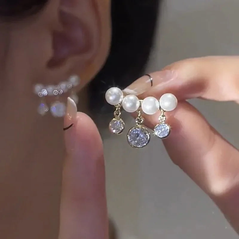 Korean Vintage Imitate Pearl Crystal Earrings for Women Jewelry High-Class Luxury Zircon Flower Butterfly Leaf Stud Earrings