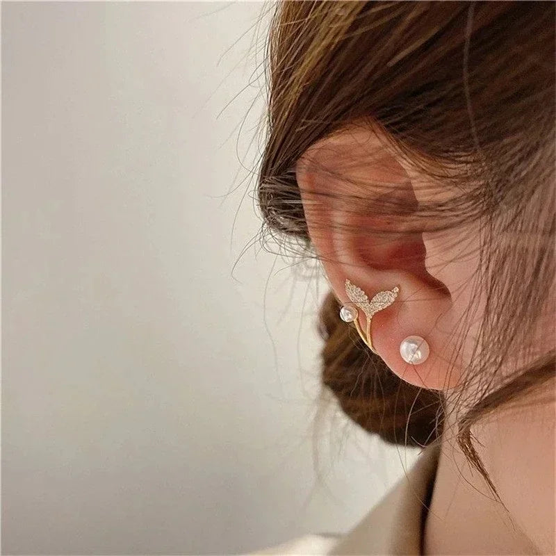 Korean Vintage Imitate Pearl Crystal Earrings for Women Jewelry High-Class Luxury Zircon Flower Butterfly Leaf Stud Earrings